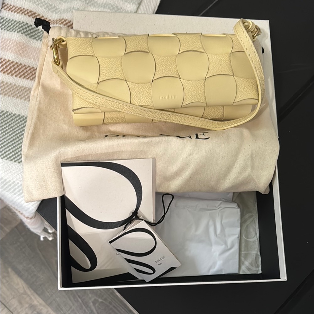 Polene Neiti mini bag in wheat yellow!